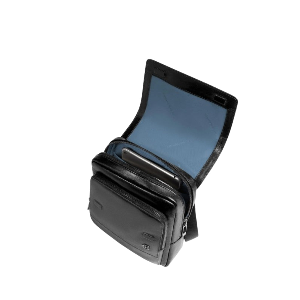 Piquadro - Borsello Uomo in Pelle Porta iPad con Tasca per Piquadro Smart Tracker, Schermato con Protezione RFID